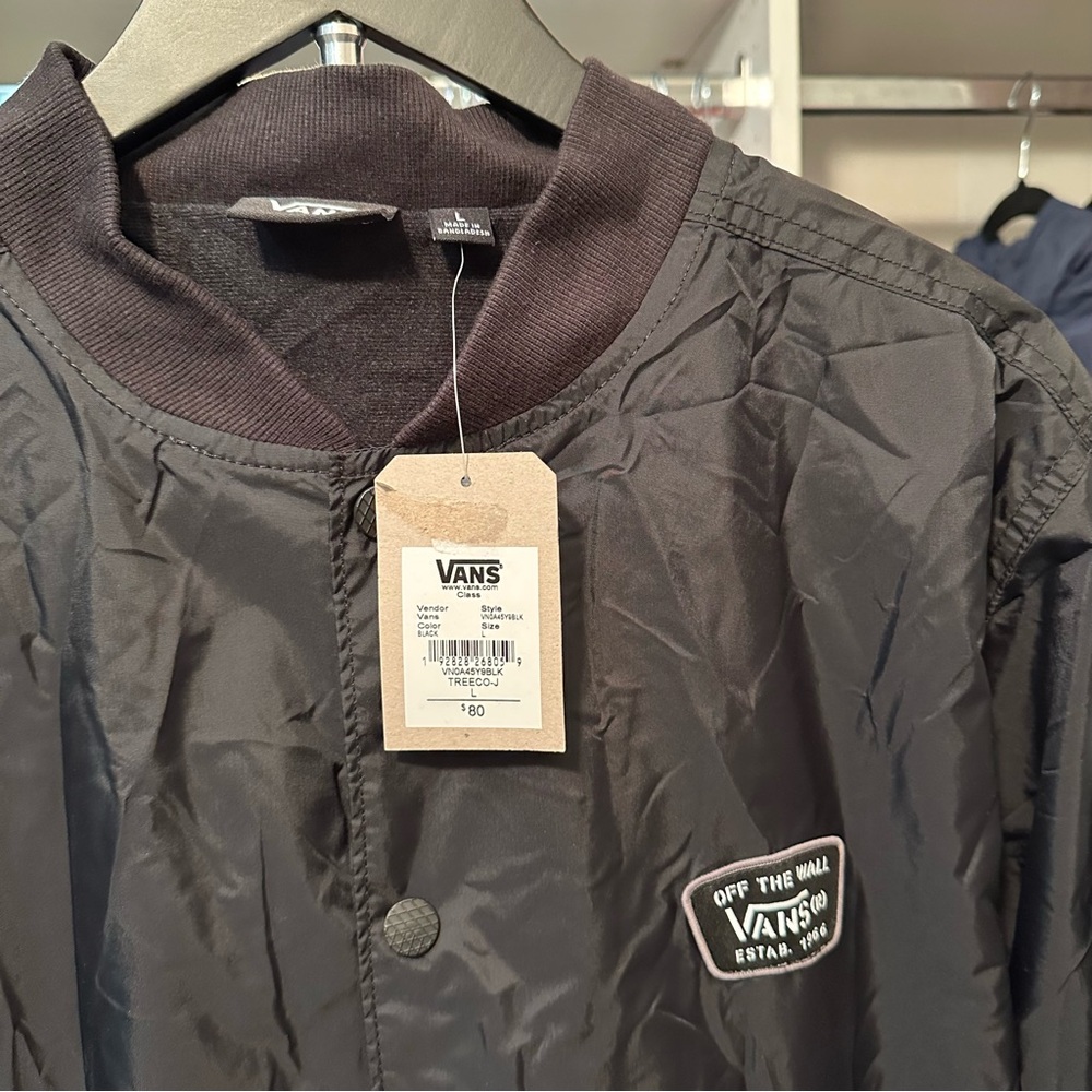 Men’s BNWT Vans Off the Wall Button Down jacket Size Large